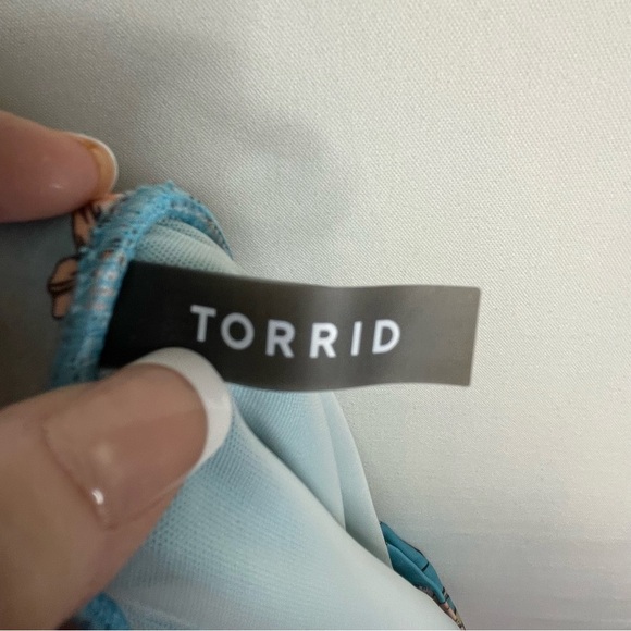 Torrid High Rise Long Skater Swim Skirt SZ 2 (18-20) - Picture 12 of 16